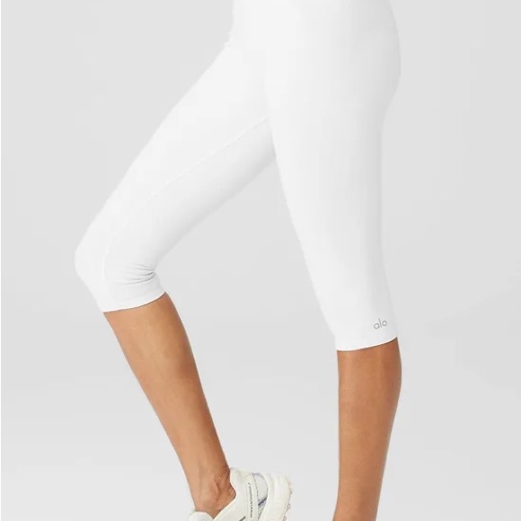 ALO Cropped Leggings - NWOT - Picture 6 of 7